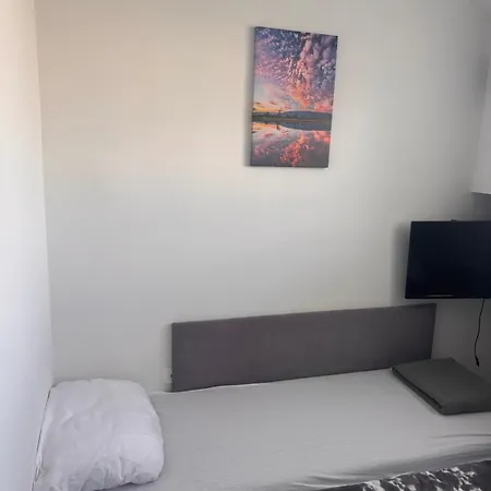 公寓 Amber Lux - Airport - Free Parking